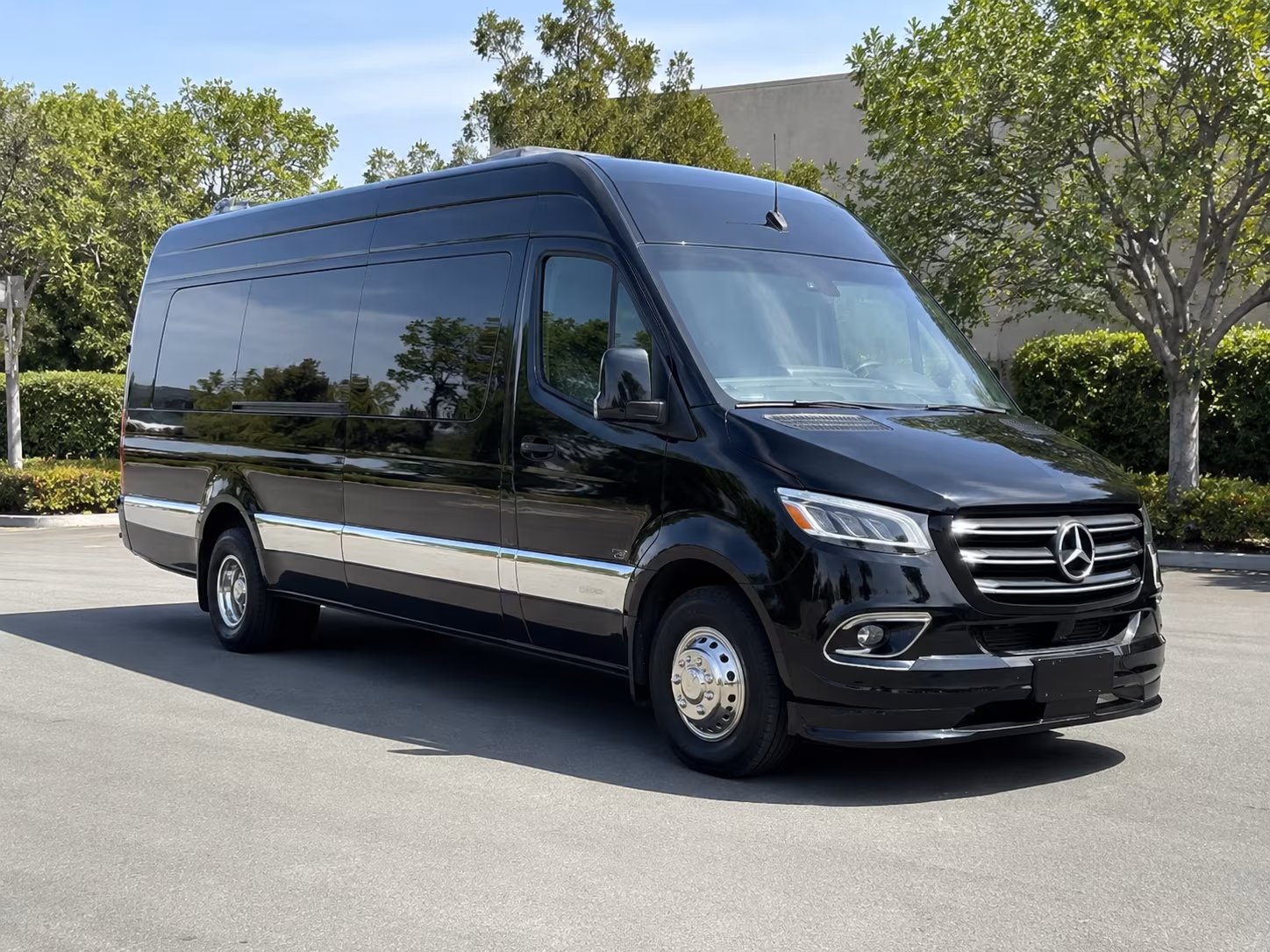 Washington Airport Shuttle & Transportation party bus exterior