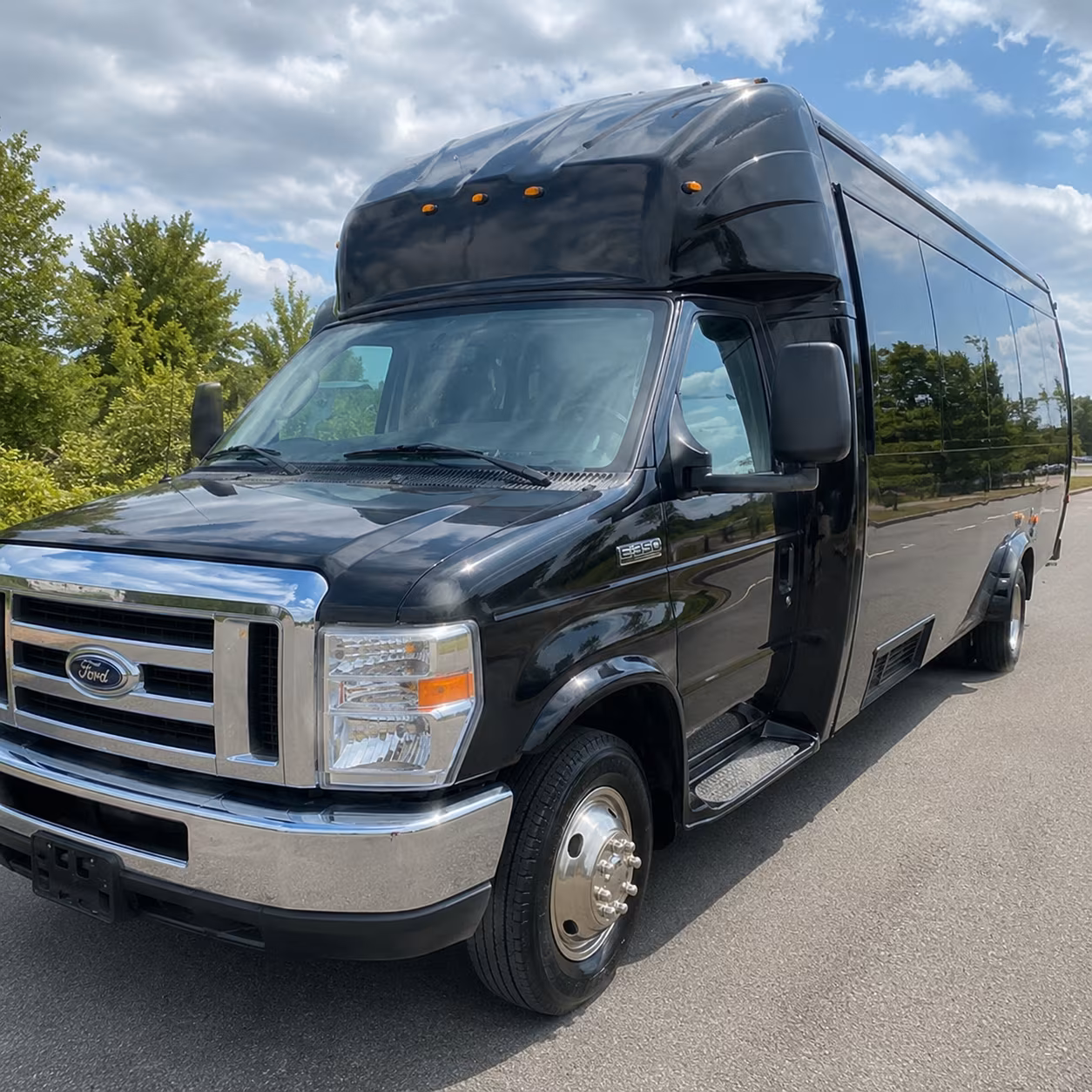 Washington Winery Tour & Pub Crawl Transportation