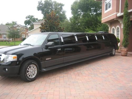 Washington 15 Passenger Limo