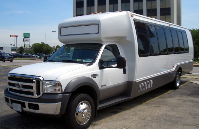 Washington 18 Passenger Party Bus